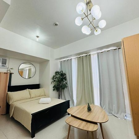 Studio At Viceroy T4 Florence Way Manila Exterior foto