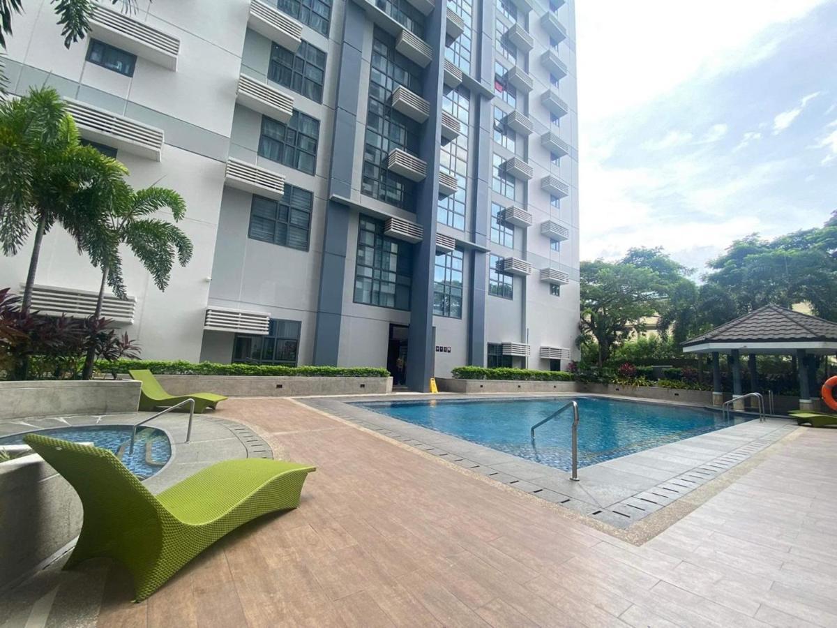 Studio At Viceroy T4 Florence Way Manila Exterior foto