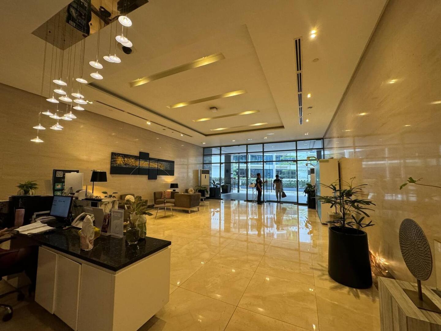 Studio At Viceroy T4 Florence Way Manila Exterior foto
